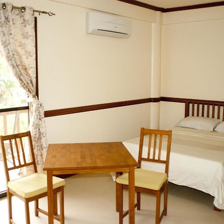 Punta House Hotel Lapu-Lapu City Kültér fotó